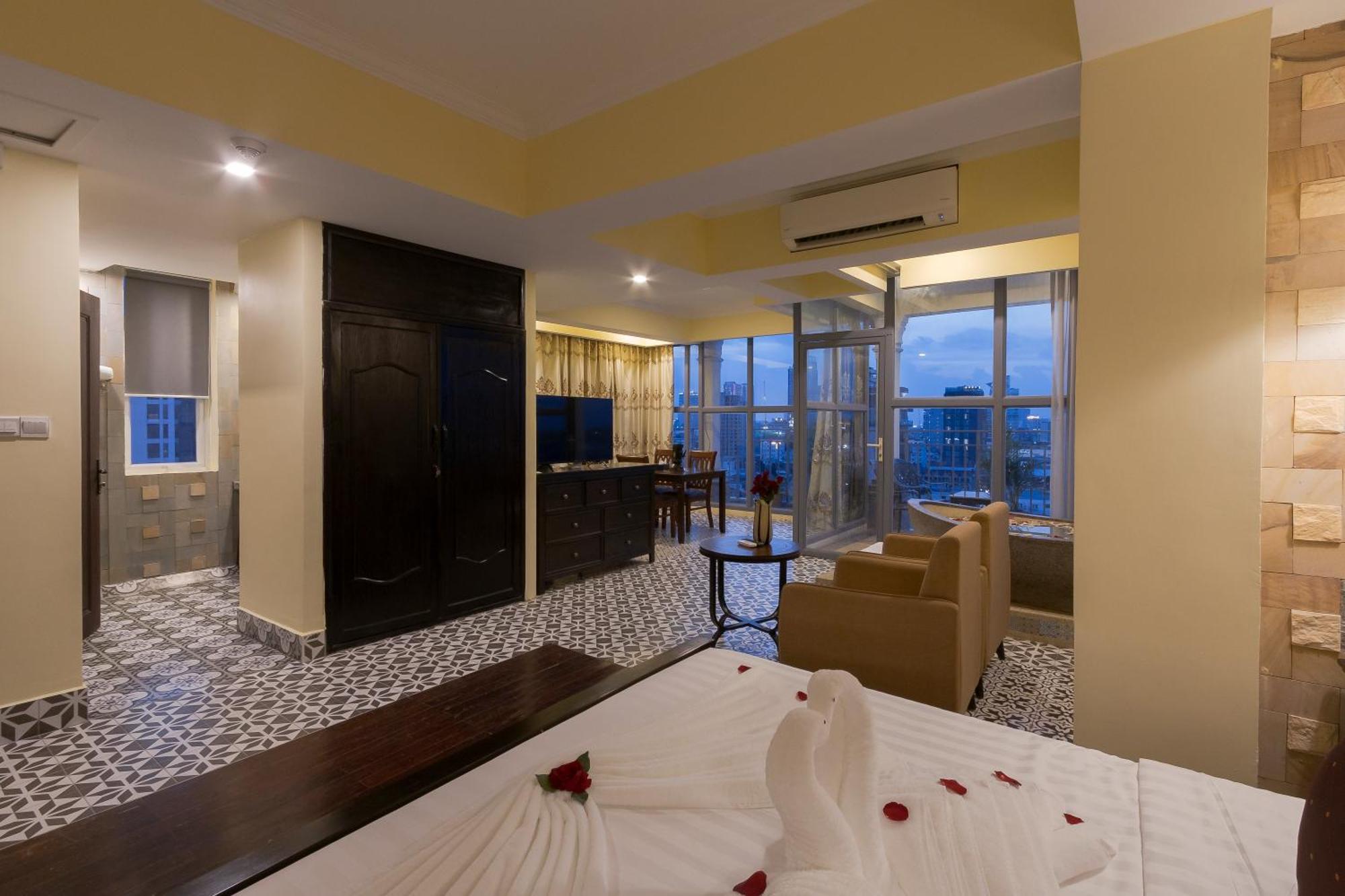 Arison Hotel Phnom-Penh Buitenkant foto