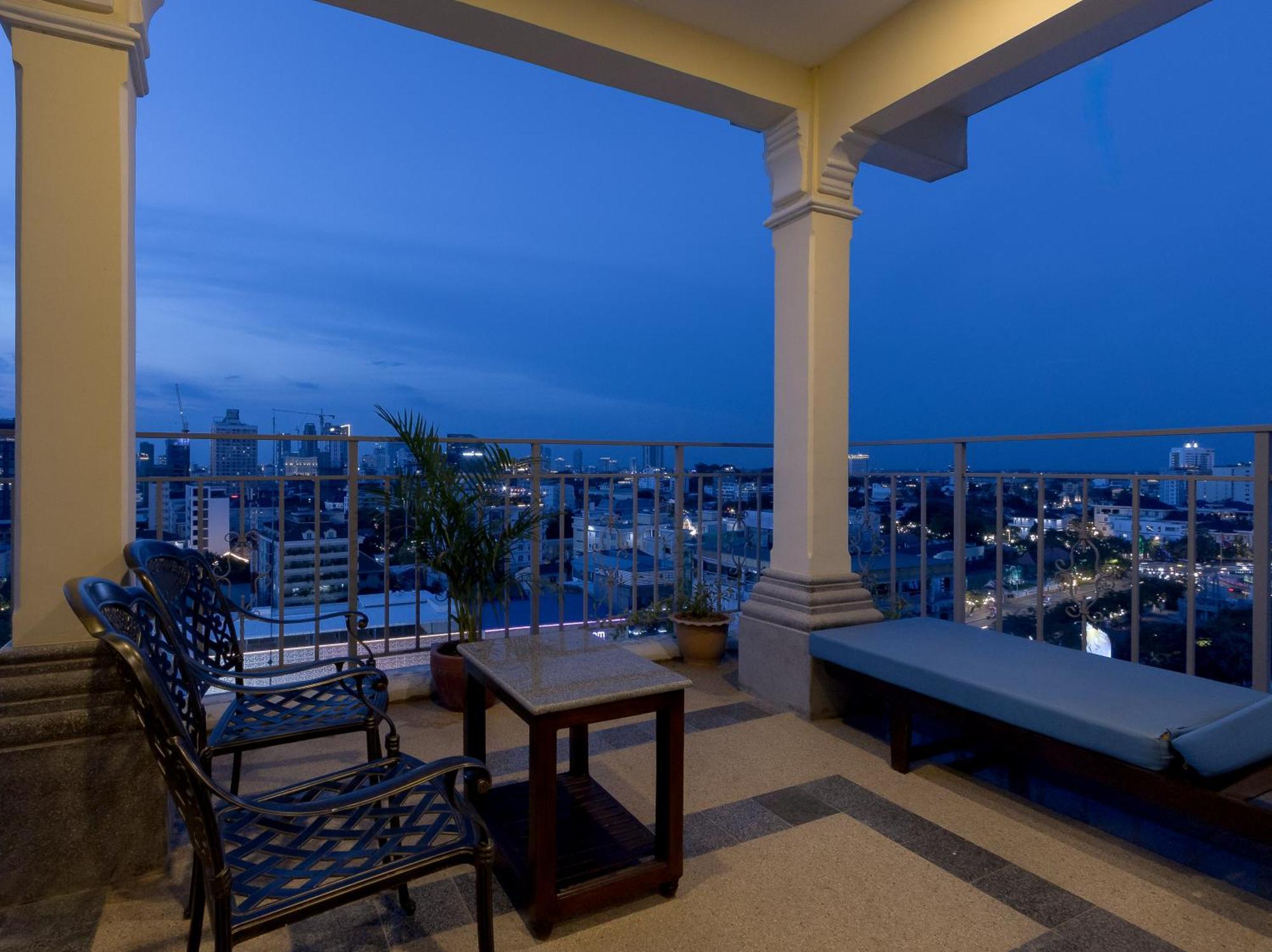 Arison Hotel Phnom-Penh Buitenkant foto