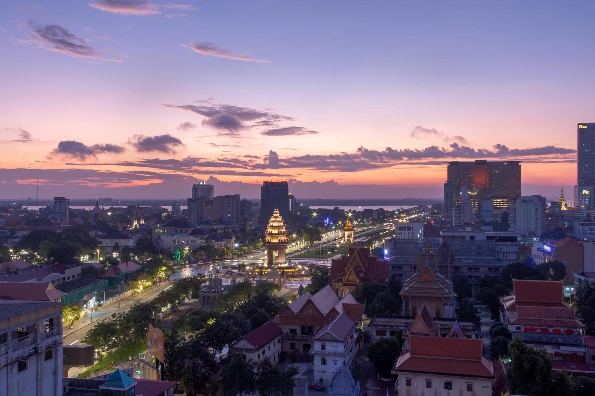 Arison Hotel Phnom-Penh Buitenkant foto